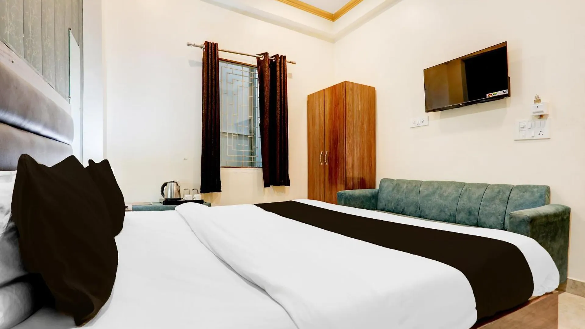 Super Hotel O Sankat Mochan Gandhi Nagar Varanasi