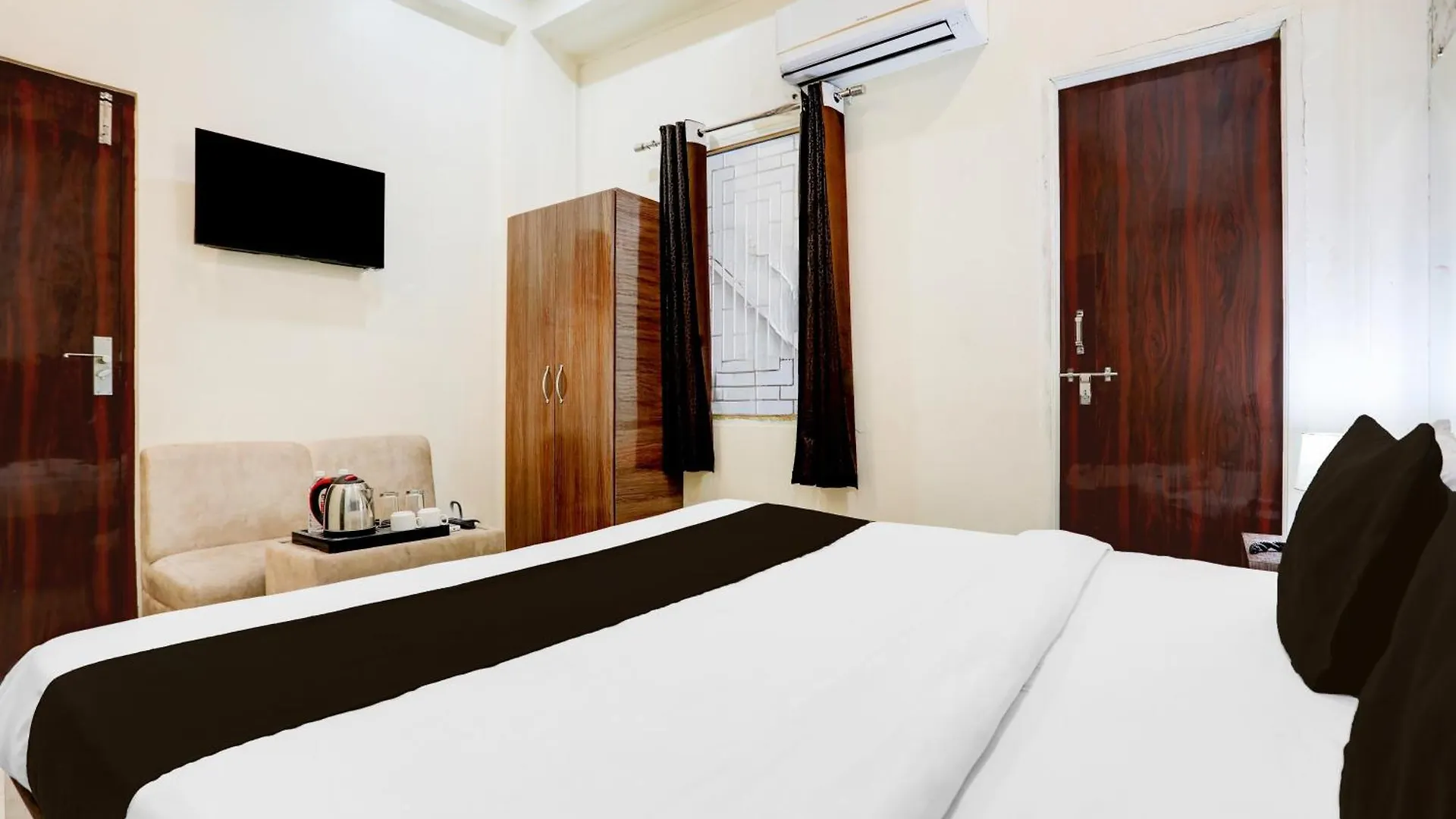 ****  Super Hotel O Sankat Mochan Gandhi Nagar Varanasi India