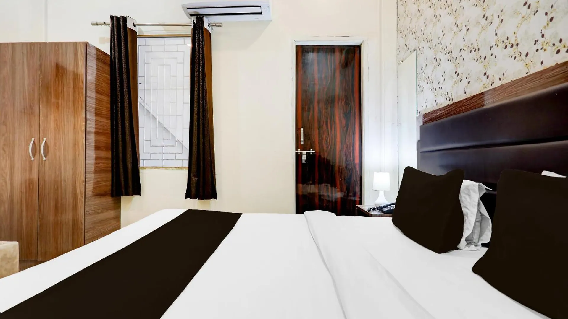 Super Hotel O Sankat Mochan Gandhi Nagar Varanasi