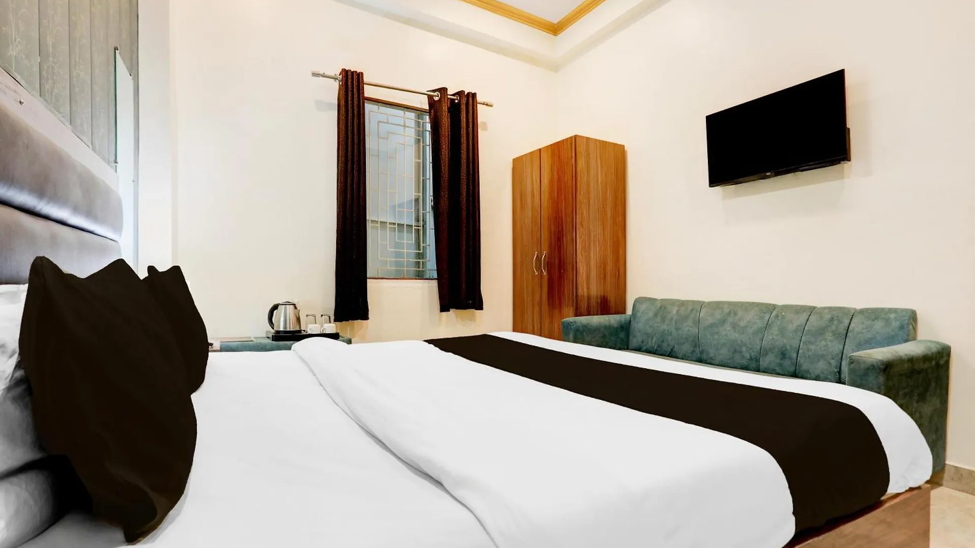 Super Hotel O Sankat Mochan Gandhi Nagar Varanasi