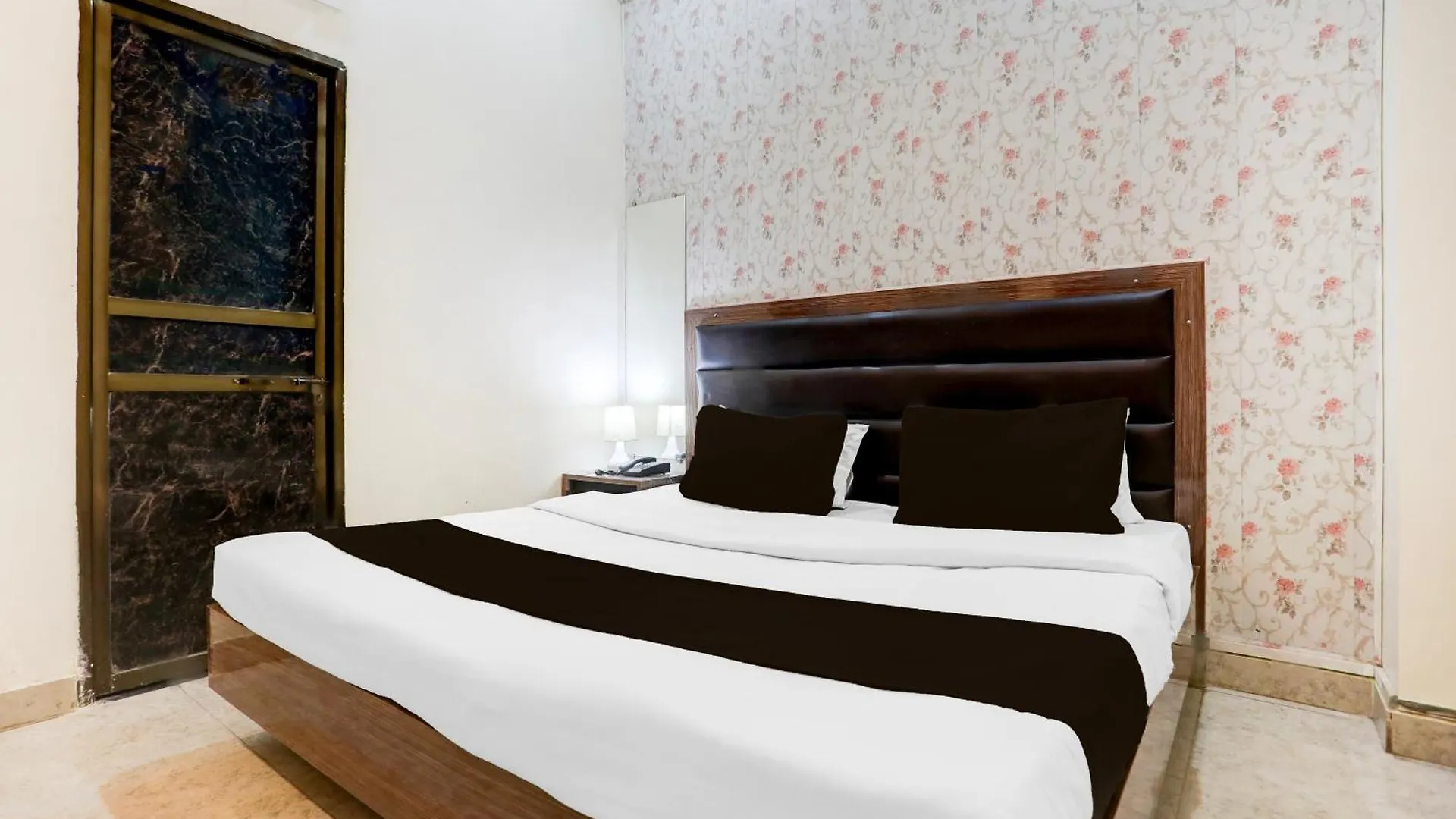 Super Hotel O Sankat Mochan Gandhi Nagar Varanasi 4*,