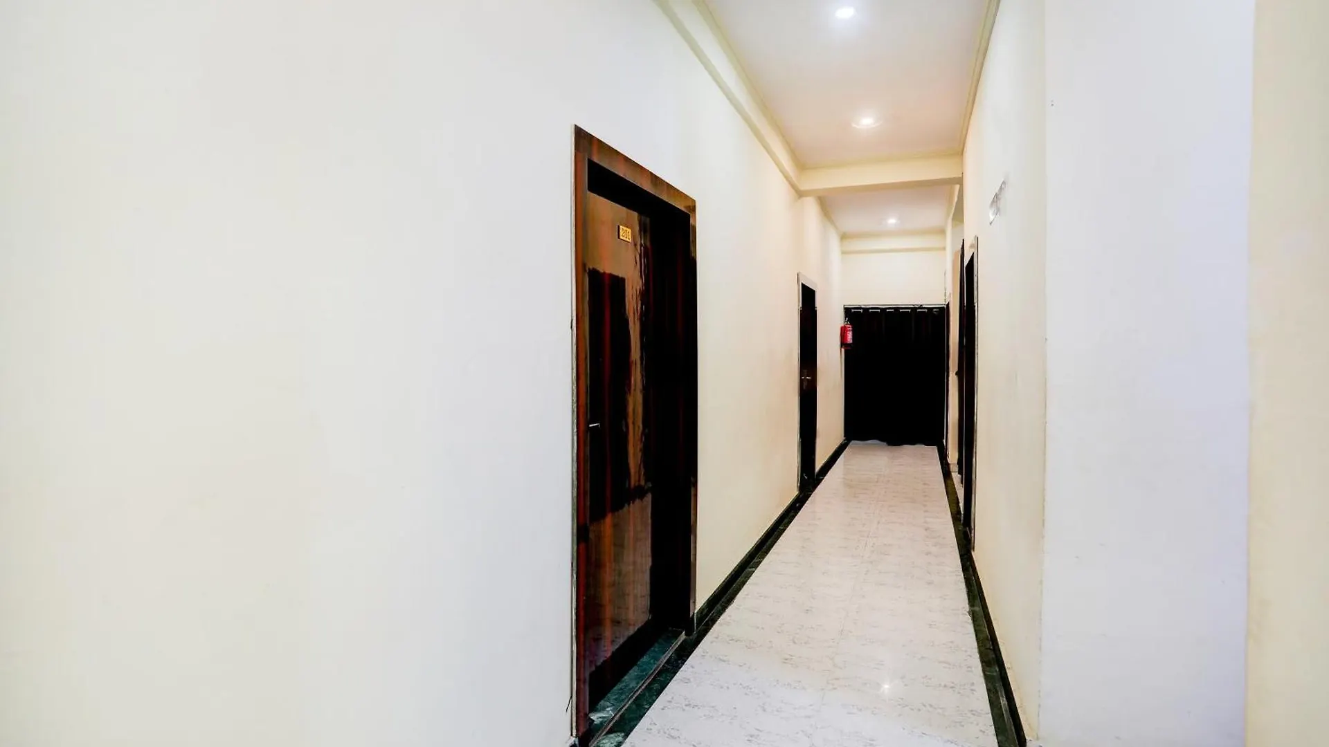 Super Hotel O Sankat Mochan Gandhi Nagar Varanasi